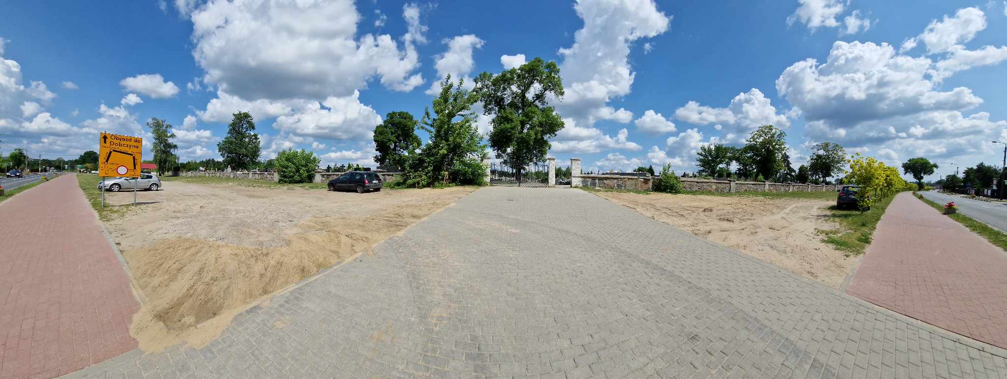 Miejsce na parking przy cmentarzu