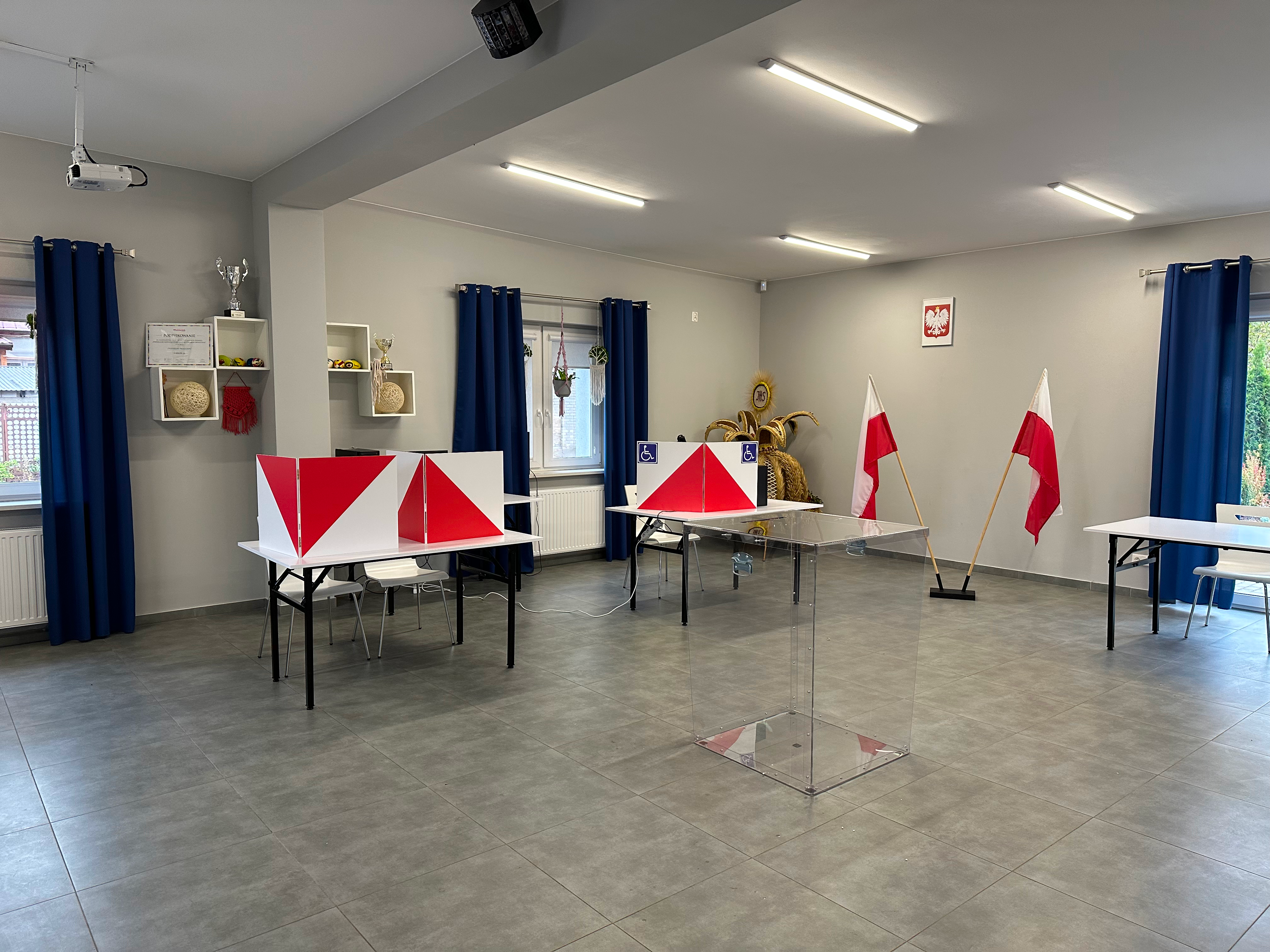 Lokal wyborczy w Roszczepie